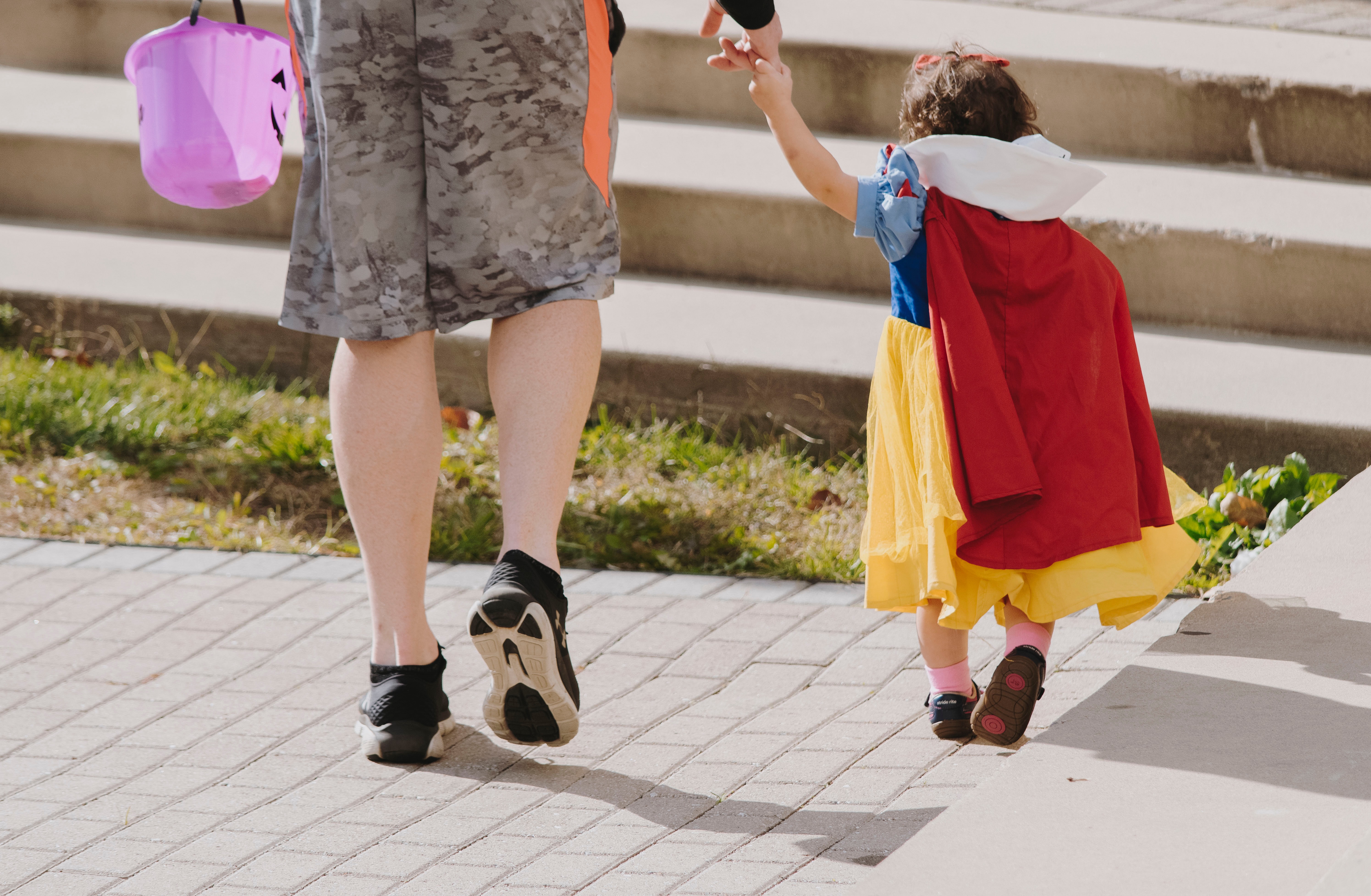 6 Halloween & Trick-or-Treating Tips for Children with Sensory Needs